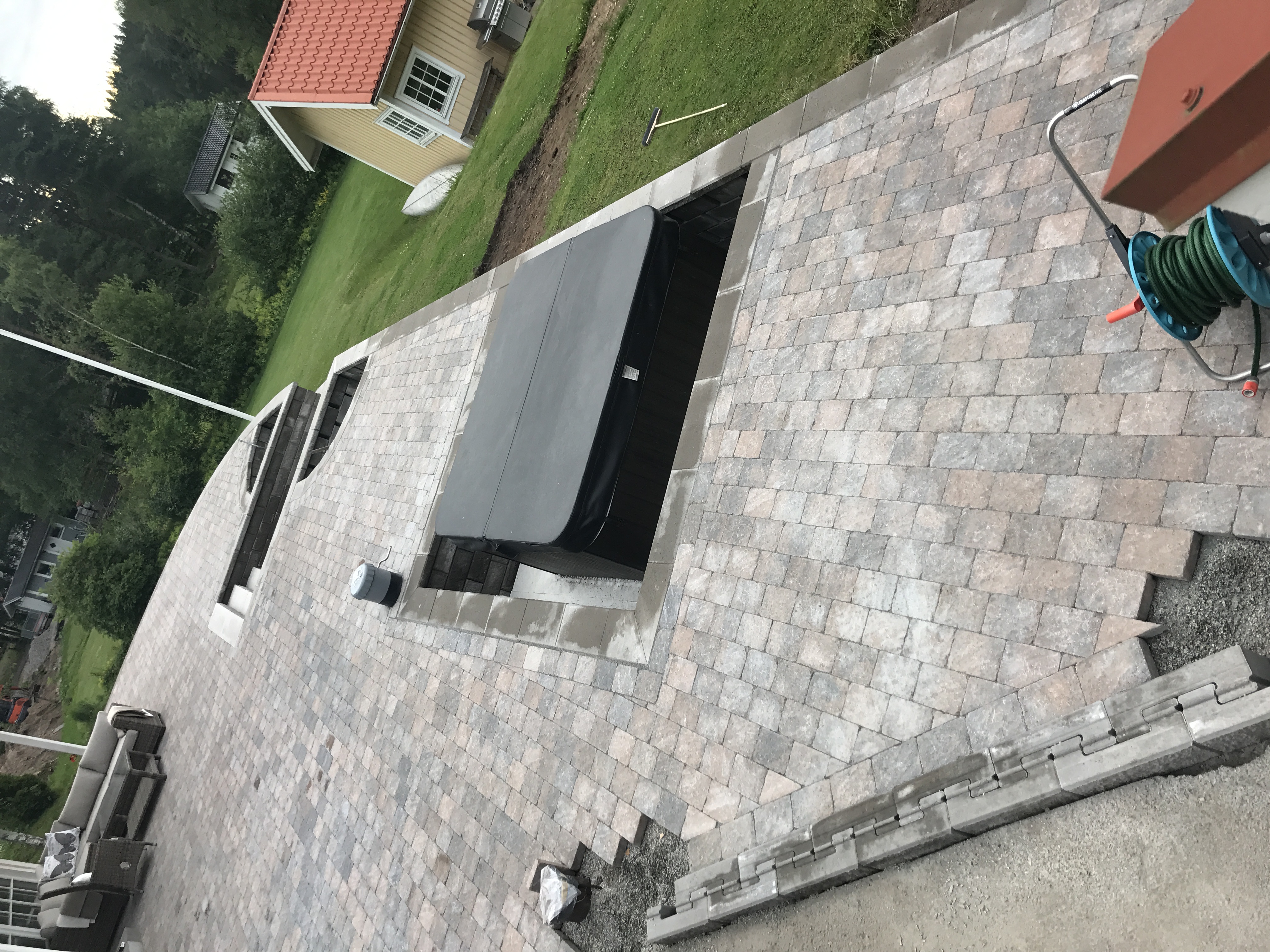 Stor Uteplatts med Spa